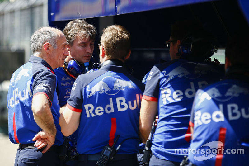 Franz Tost, directeur de Toro Rosso, et le management de Toro Rosso