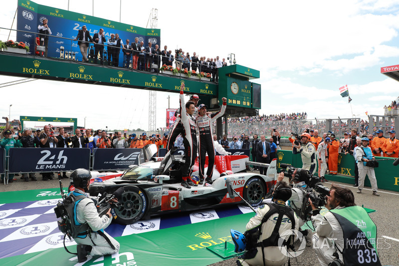 Winners #8 Toyota Gazoo Racing Toyota TS050: Sébastien Buemi, Kazuki Nakajima, Fernando Alonso
