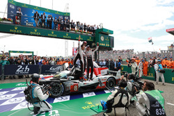 Winners #8 Toyota Gazoo Racing Toyota TS050: Sébastien Buemi, Kazuki Nakajima, Fernando Alonso