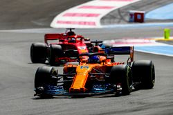 Fernando Alonso, McLaren MCL33, Sebastian Vettel, Ferrari SF71H