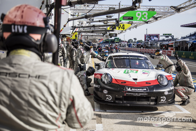 Патрик Пиле, Ник Тэнди, Эрл Бамбер, Porsche GT Team, Porsche 911 RSR (№93)