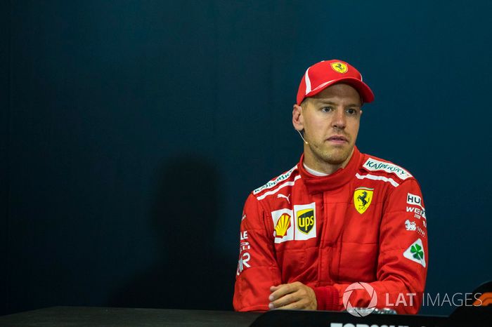  Sebastian Vettel: “Acho que Daniel [Ricciardo] teve as respostas o tempo inteiro. No primeiro stint, eu conseguia acompanhá-lo muito facilmente, mas aí ele começou a acelerar quando, acho, Lewis [Hamilton] parou. Então, ele estava mais forte e eu não cons