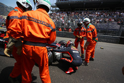 Max Verstappen, Red Bull Racing RB14 crashed