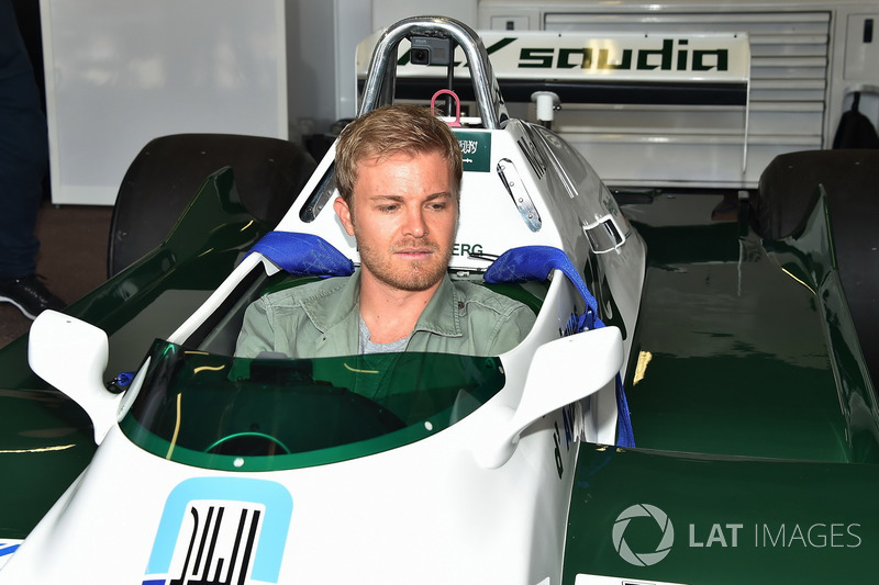 Нико Росберг за рулем Williams FW08 своего отца Кеке Росберга