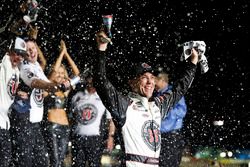 Kevin Harvick, Stewart-Haas Racing, Jimmy John's Ford Fusion celebrates