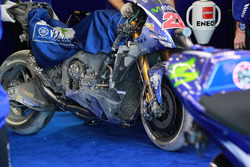 Bike von Maverick Viñales, Yamaha Factory Racing, nach Sturz