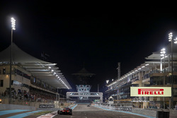 Sebastian Vettel, Ferrari SF70H doppia Brendon Hartley, Scuderia Toro Rosso STR12