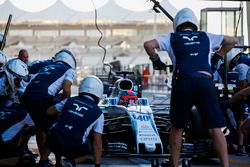 Robert Kubica, Williams FW40, pit stop