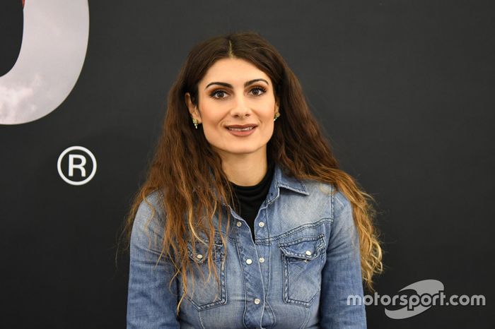 Las chicas en el Salón del Automóvil de Bolonia 2017