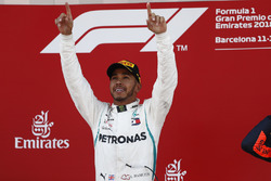 Lewis Hamilton, Mercedes AMG F1, viert zijn overwinning