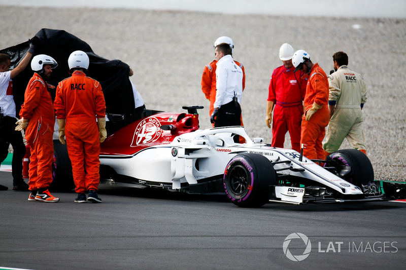 Antonio Giovinazzi, Sauber C37, terhenti di lintasan