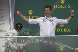 Podyum: Yarış galibi Lewis Hamilton, Mercedes AMG F1