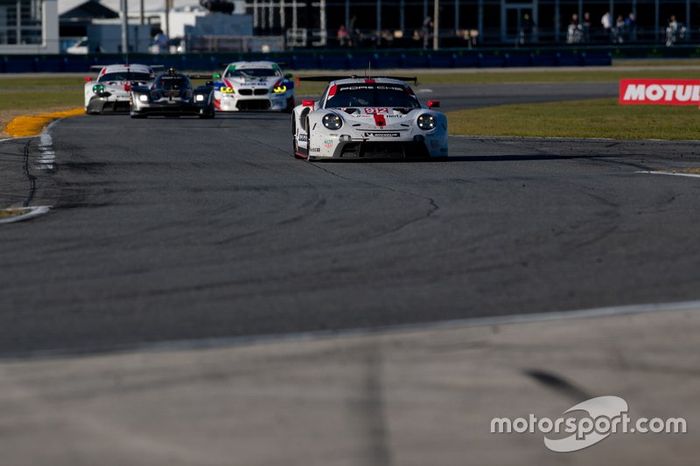 #912 Porsche GT Team Porsche 911 RSR: Earl Bamber, Laurens Vanthoor, Mathieu Jaminet, #5 JDC-Miller MotorSports Cadillac DPi: Joao Barbosa, Sebastien Bourdais, Loic Duval, #912 Porsche GT Team Porsche 911 RSR: Earl Bamber, Laurens Vanthoor, Mathieu Jaminet, #96 Turner Motorsport BMW M6 GT3: Bill Auberlen, Robby Foley, Dillon Machavern, Jens Klingmann
