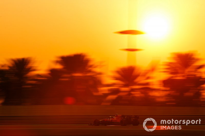 Carlos Sainz Jr., McLaren MCL34