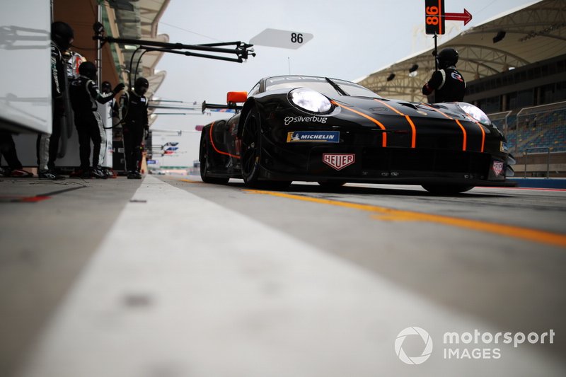 #86 Gulf Racing Porsche 911 RSR: Michael Wainwright, Benjamin Barker, Andrew Watson