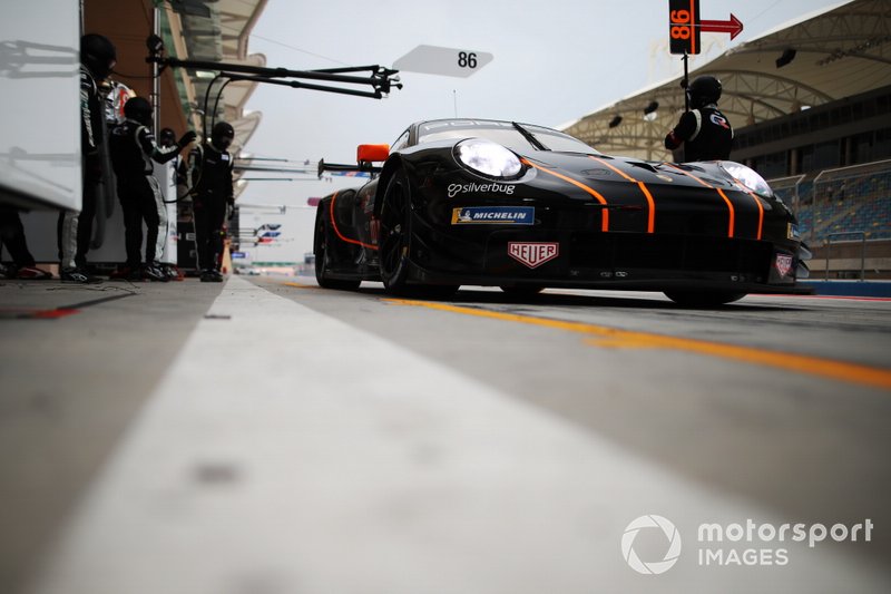 #86 Gulf Racing Porsche 911 RSR: Michael Wainwright, Benjamin Barker, Andrew Watson 