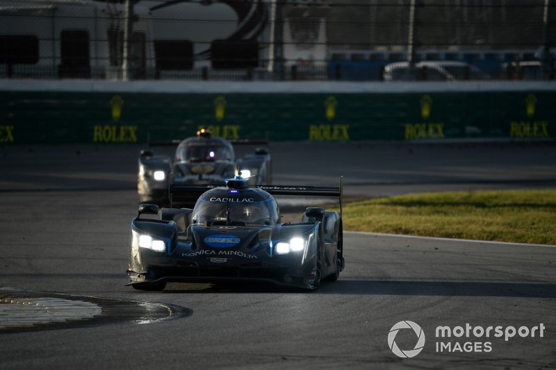 #10 Wayne Taylor Racing Cadillac DPi-V.R. Cadillac DPi, DPi: Renger Van Der Zande, Ryan Briscoe, Scott Dixon, Kamui Kobayashi