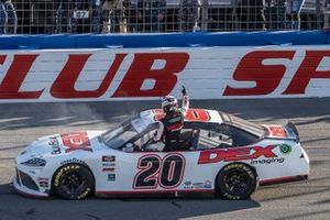 Ganador Harrison Burton, Joe Gibbs Racing, Toyota Supra