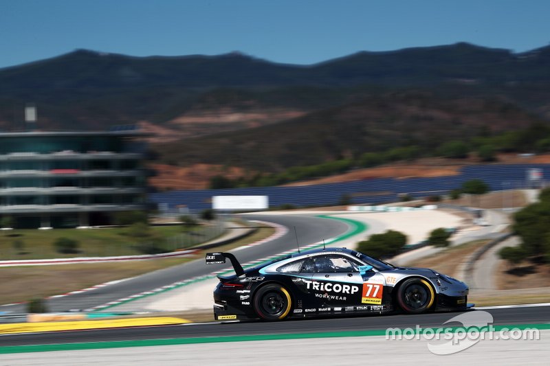 #77 Dempsey-Proton Racing Porsche 911 RSR: Christian Ried, Riccardo Pera, Matteo Cairoli