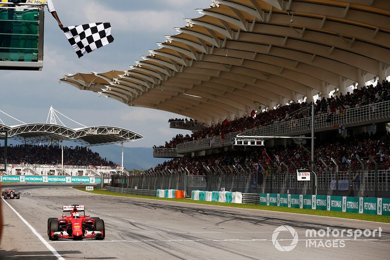 Race winner Sebastian Vettel, Ferrari SF-15T