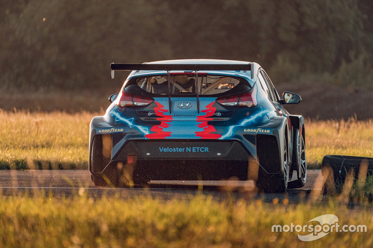 Hyundai Veloster N ETCR