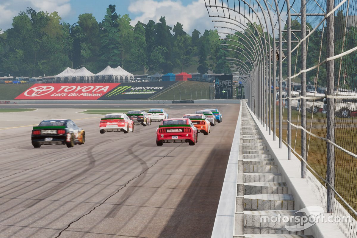 eNASCAR Heat Pro League screenshot