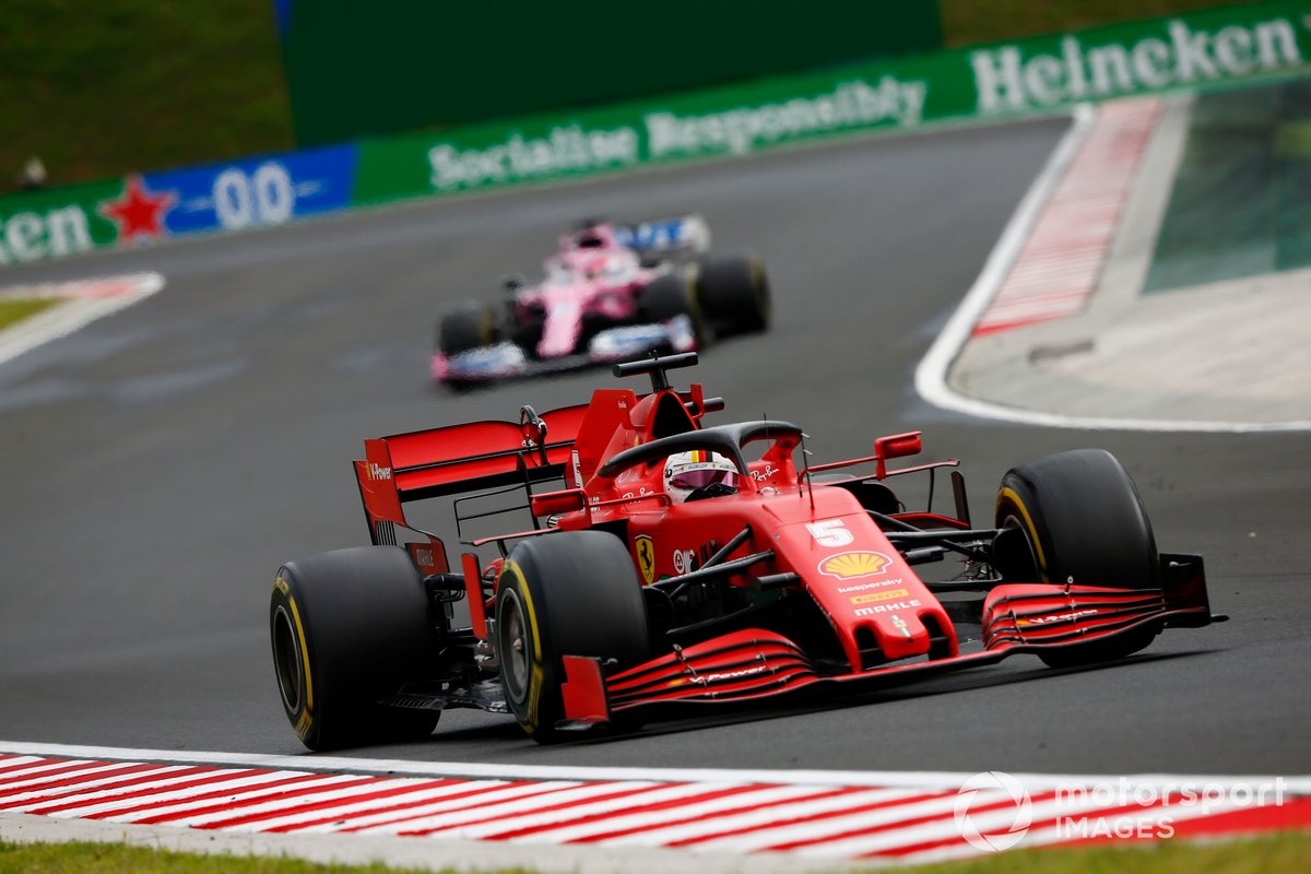 Sebastian Vettel, Ferrari SF1000, voor Sergio Perez, Racing Point RP20