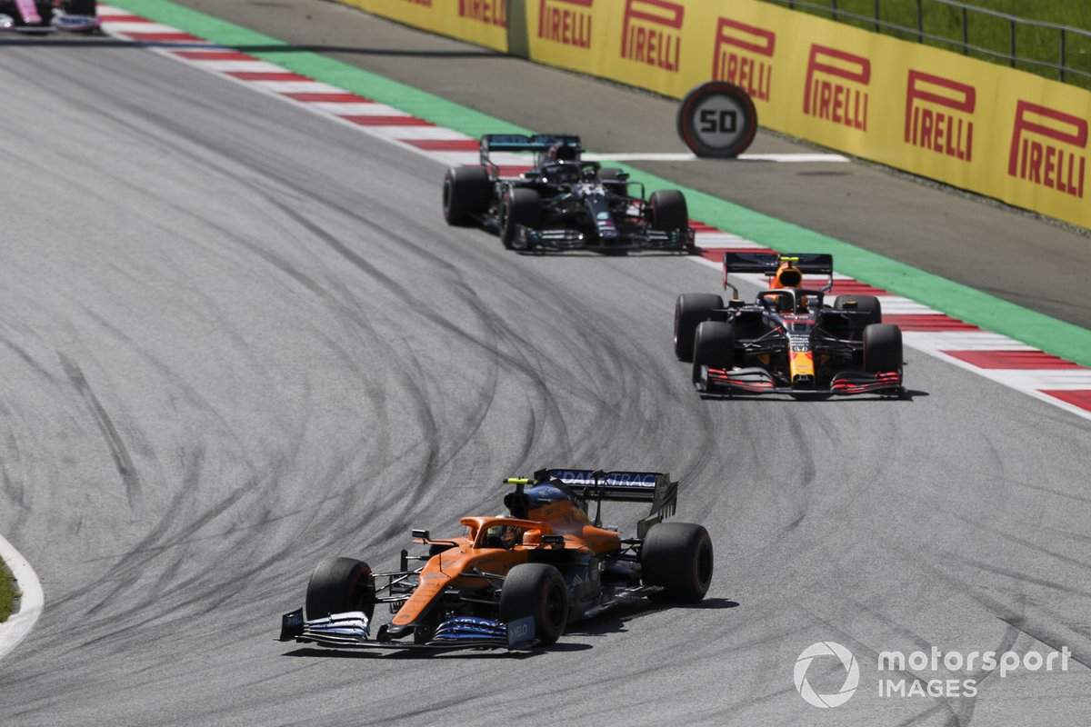 Lando Norris, McLaren MCL35, Alex Albon, Red Bull Racing RB16, Lewis Hamilton, Mercedes F1 W11 EQ Performance