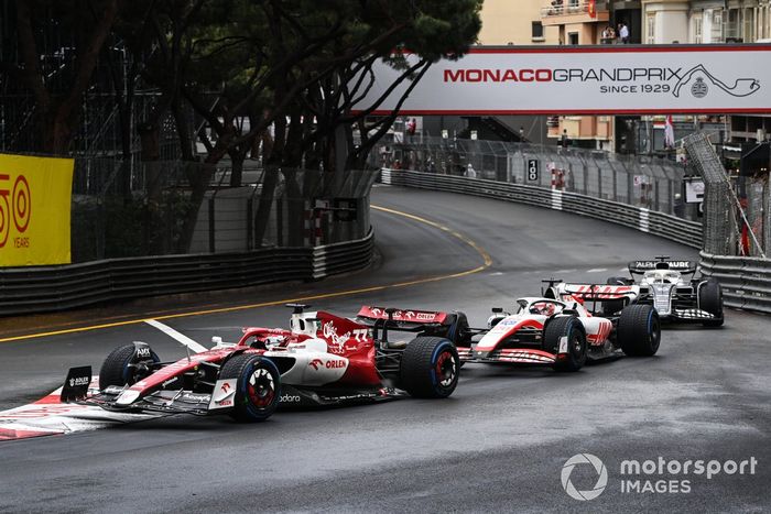 Valtteri Bottas, Alfa Romeo C42, Kevin Magnussen, Haas VF-22, Pierre Gasly, AlphaTauri AT03