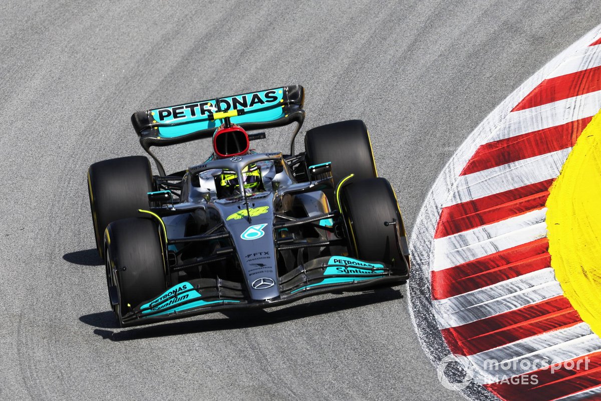 Lewis Hamilton, Mercedes W13