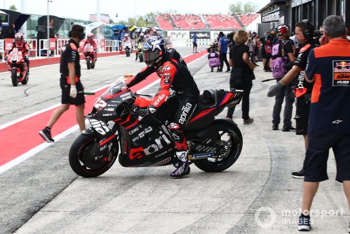 Maverick Viñales, Aprilia Racing Team