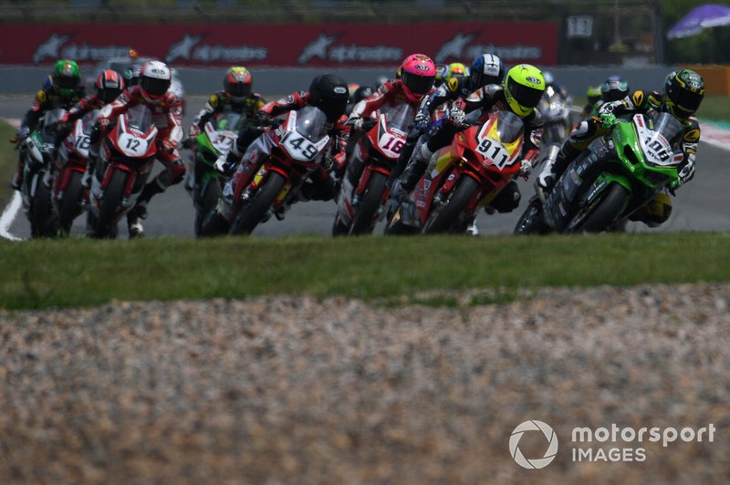 Race action AP250 class