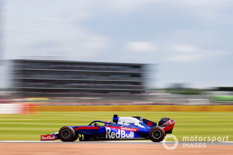17: Daniil Kvyat, Toro Rosso STR14, 1'26.721
