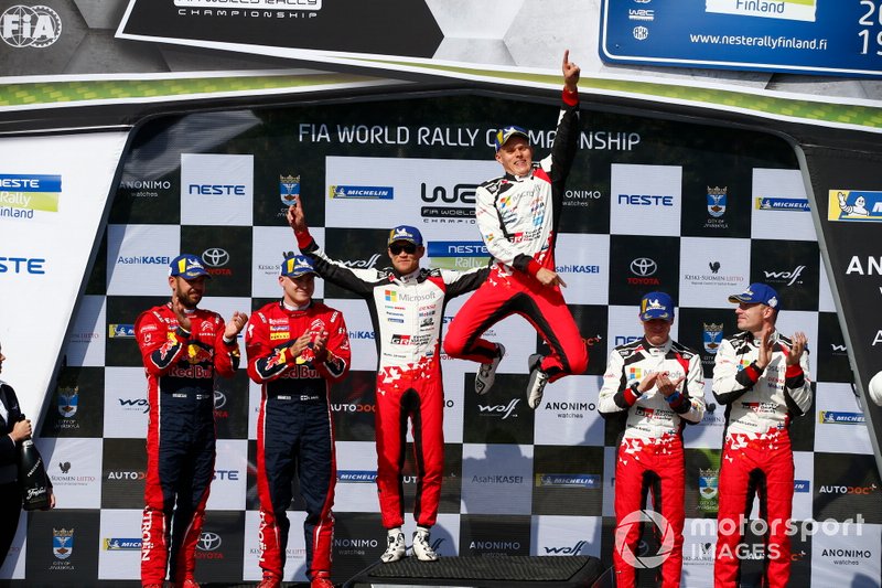 Podio: il vincitore Ott Tänak, Martin Järveoja, Toyota Gazoo Racing WRT Toyota Yaris WRC, il secondo classificato Esapekka Lappi, Janne Ferm, Citroën World Rally Team Citroen C3 WRC, il terzo classificato Jari-Matti Latvala, Miikka Anttila, Toyota Gazoo Racing WRT Toyota Yaris WRC