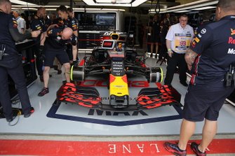 Red Bull Racing RB15 van Max Verstappen in de garage