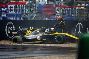 Nico Hulkenberg, Renault R.S. 19 duvara çarpıyor