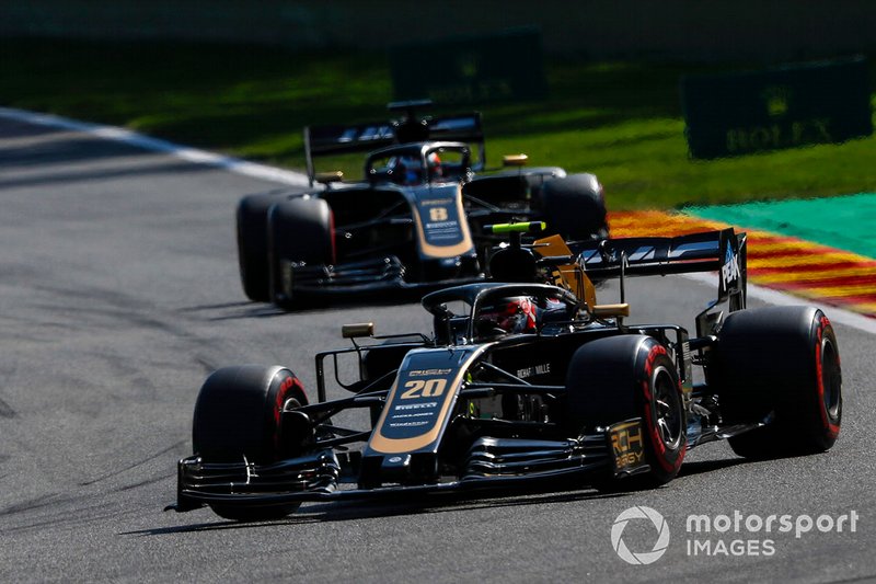 Kevin Magnussen, Haas F1 Team VF-19, Romain Grosjean, Haas F1 Team VF-19