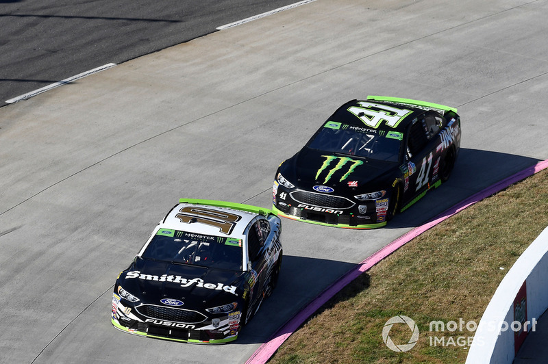 Aric Almirola, Stewart-Haas Racing, Ford Fusion Smithfield, Kurt Busch, Stewart-Haas Racing, Ford Fusion Haas Automation/Monster Energy