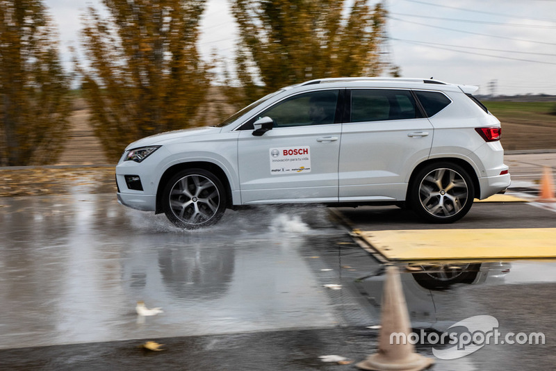 II Curso de Conducción y Nuevas Tecnologías BOSCH - Motor1.com España - Motorsport.com