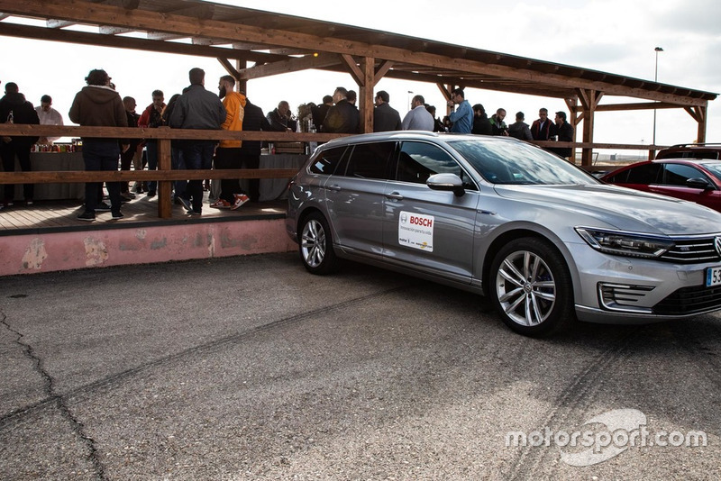 II Curso de Conducción y Nuevas Tecnologías BOSCH - Motor1.com España - Motorsport.com