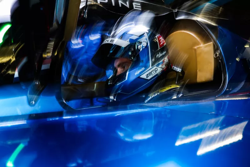 #35 Alpine Endurance Team Alpine A424: Paul-Loup Chatin