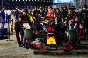 Max Verstappen, Red Bull Racing RB14, in griglia di partenza