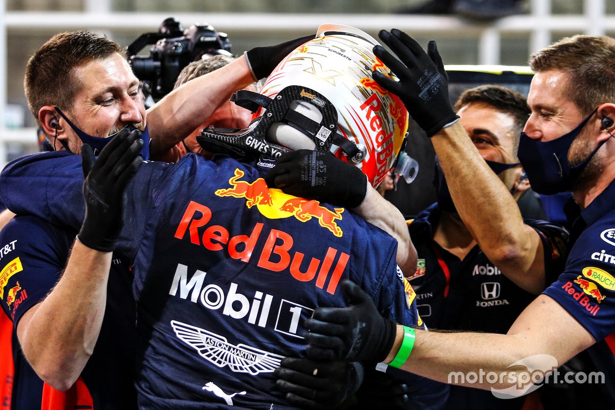 Max Verstappen, Red Bull Racing, celebrates with his team after securing pole position