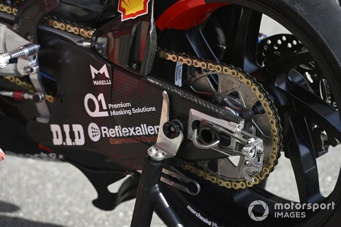 Detalle de la moto Ducati Team 