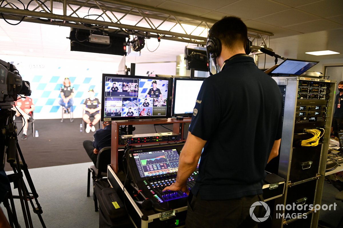Il Video editing durante la conferenza stampa