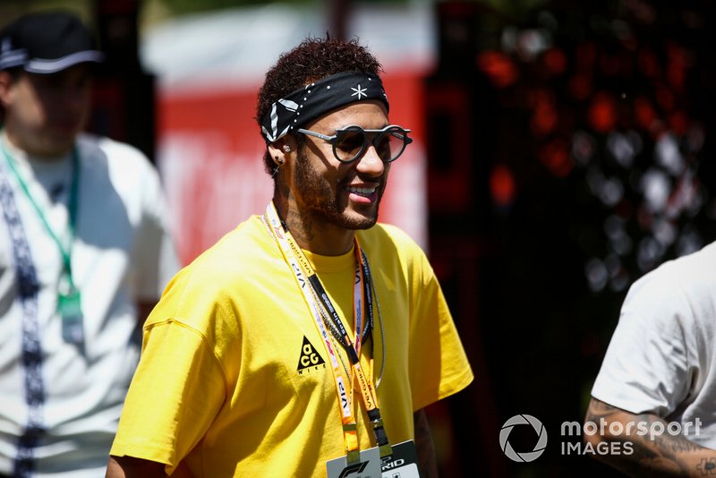 Neymar jr, en el paddock