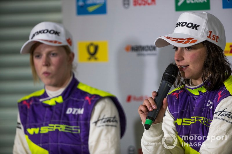Alice Powell and Jamie Chadwick in the press conference
