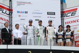 PCCJ第4戦表彰台、上村優太、小河諒、笹原右京