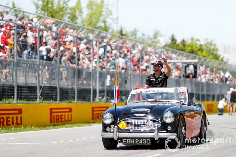 Romain Grosjean, Haas F1, lors de la parade des pilotes