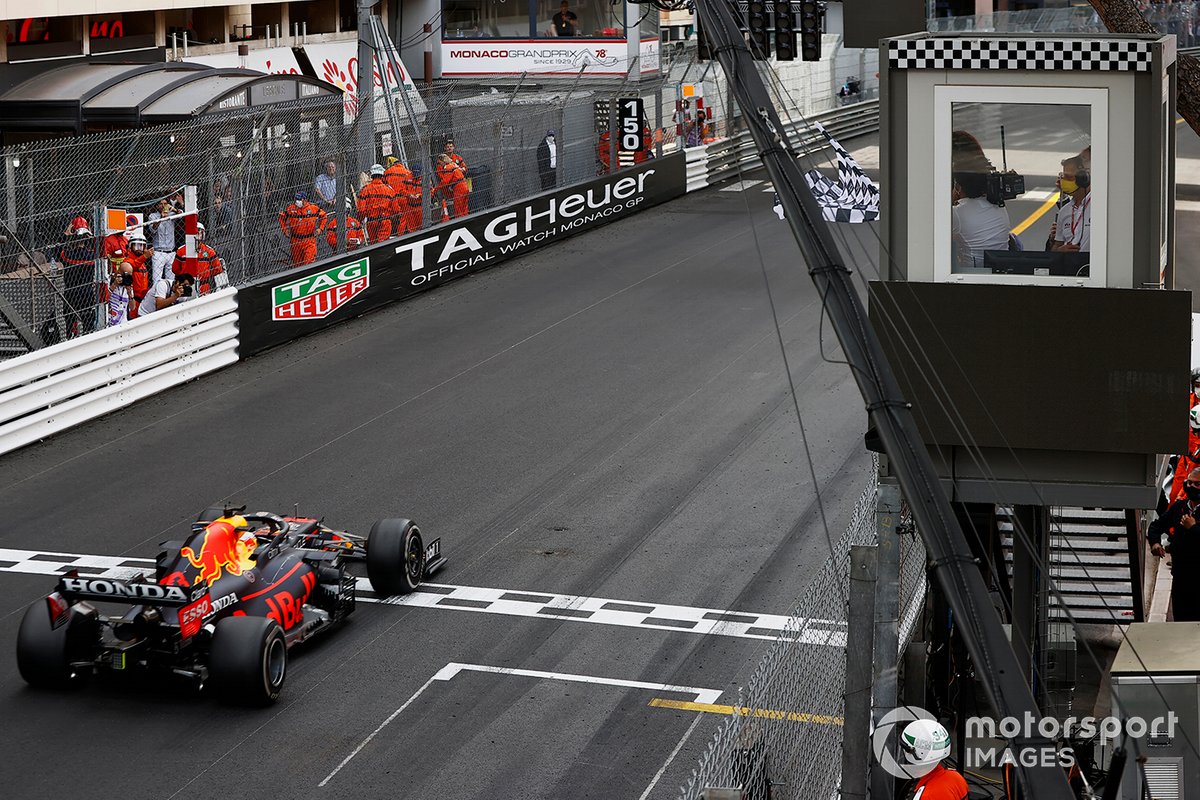 Max Verstappen, Red Bull Racing RB16B vince il GP di Monaco